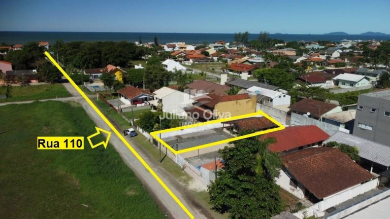 Imagem Casa com 3 Quartos à Venda, 90 m² em Barra Do Sai - Itapoá