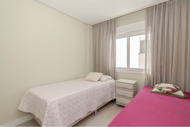 Imagem Apartamento com 3 Quartos à Venda, 93 m² em Petrópolis - Porto Alegre Imagem Apartamento com 3 Quartos à Venda, 93 m² em Petrópolis - Porto Alegre