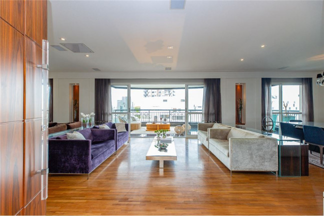 Apartamento com 3 Quartos à Venda, 300 m² em Moema - São Paulo