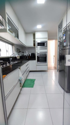 Imagem Casa com 3 Quartos à Venda, 300 m² em Sim - Feira De Santana Imagem Casa com 3 Quartos à Venda, 300 m² em Sim - Feira De Santana
