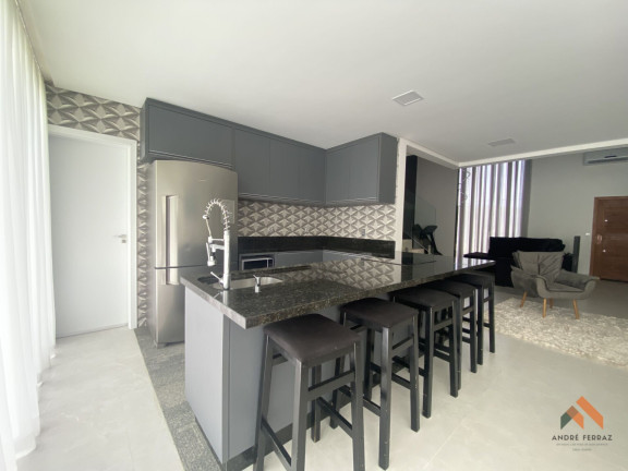 Imagem Casa com 4 Quartos à Venda, 268 m²