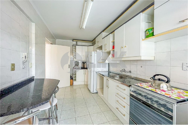 Imagem Apartamento com 1 Quarto à Venda, 56 m² em Passo Da Areia - Porto Alegre