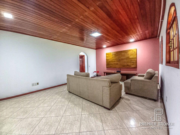 Imagem Casa com 3 Quartos à Venda, 250 m² em Pessegueiros - Teresópolis Imagem Casa com 3 Quartos à Venda, 250 m² em Pessegueiros - Teresópolis