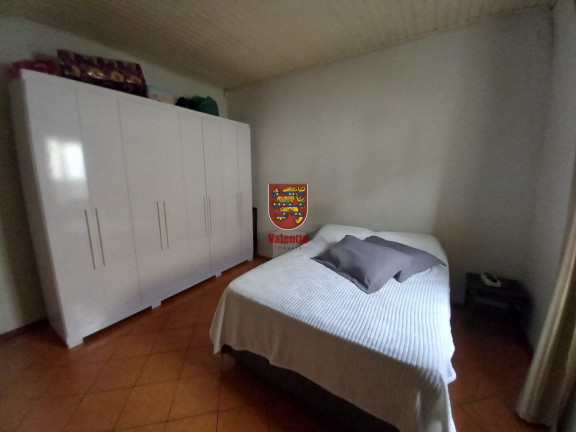 Imagem Casa com 4 Quartos à Venda, em Estreito - Florianópolis Imagem Casa com 4 Quartos à Venda, em Estreito - Florianópolis