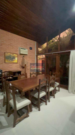 Imagem Casa com 3 Quartos à Venda, 350 m² em Jardim Virgínia - Guarujá Imagem Casa com 3 Quartos à Venda, 350 m² em Jardim Virgínia - Guarujá