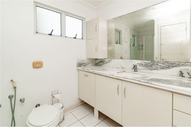 Imagem Imóvel com 2 Quartos à Venda, em Petrópolis - Porto Alegre Imagem Imóvel com 2 Quartos à Venda, em Petrópolis - Porto Alegre