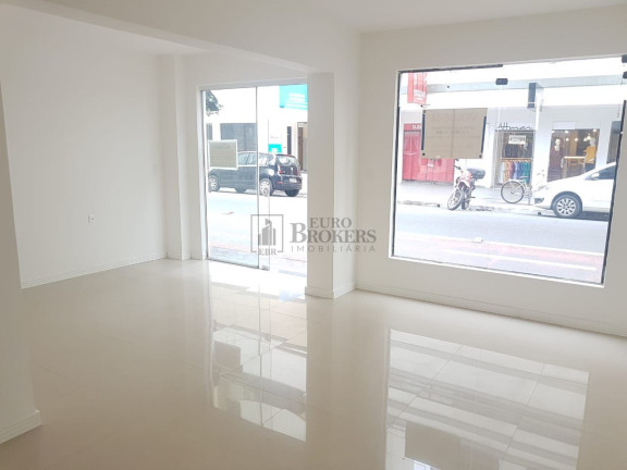 Sala Comercial à Venda, 42 m² em Centro - Balneário Camboriú