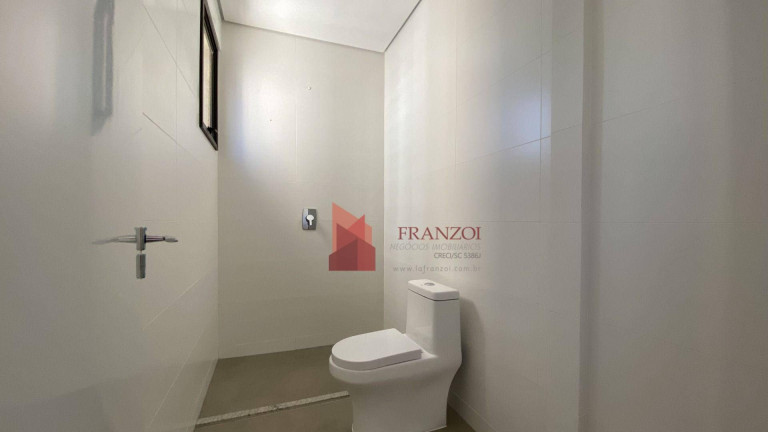 Imagem Cobertura com 3 Quartos à Venda, 211 m² em Fazenda - Itajaí Imagem Cobertura com 3 Quartos à Venda, 211 m² em Fazenda - Itajaí