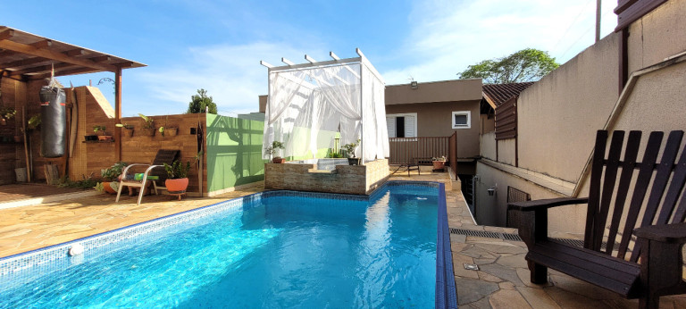 Imagem Casa com 3 Quartos à Venda, 162 m² em Jardim Dos Pinheiros - Atibaia Imagem Casa com 3 Quartos à Venda, 162 m² em Jardim Dos Pinheiros - Atibaia