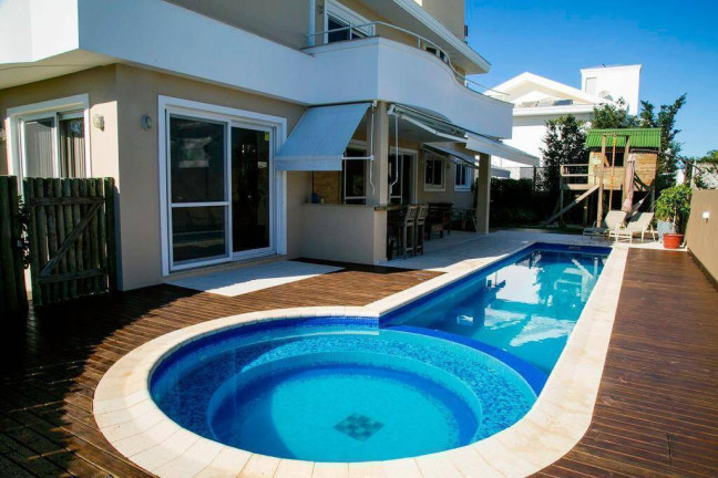 Imagem Casa com 4 Quartos à Venda, 436 m² em Jurerê - Florianópolis Imagem Casa com 4 Quartos à Venda, 436 m² em Jurerê - Florianópolis