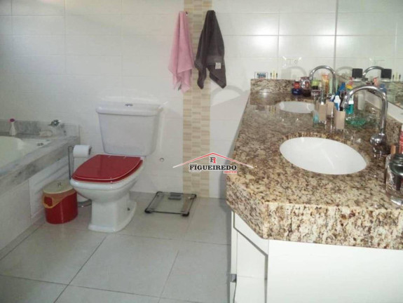 Imagem Casa com 3 Quartos à Venda, 228 m² em Guilhermina - Praia Grande Imagem Casa com 3 Quartos à Venda, 228 m² em Guilhermina - Praia Grande