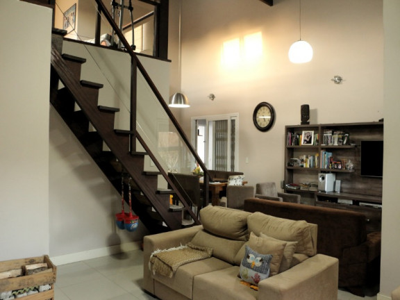 Imagem Casa com 3 Quartos à Venda, 195 m² em Protásio Alves - Porto Alegre