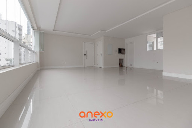Imagem Apartamento com 3 Quartos à Venda, 191 m² em Centro - Balneário Camboriú