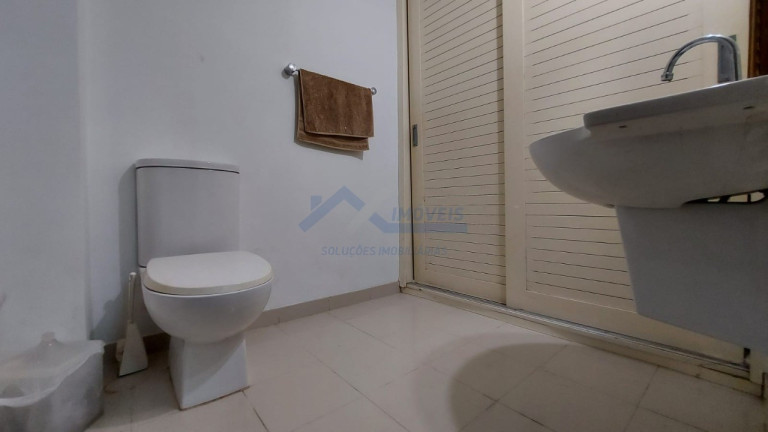 Imagem Sobrado com 3 Quartos à Venda, 325 m² em Vila Assunção - Porto Alegre Imagem Sobrado com 3 Quartos à Venda, 325 m² em Vila Assunção - Porto Alegre