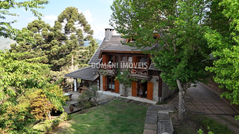 Imagem Casa com 4 Quartos à Venda, 360 m² em Região Do Alto Da Vila Inglesa - Campos Do Jordão Imagem Casa com 4 Quartos à Venda, 360 m² em Região Do Alto Da Vila Inglesa - Campos Do Jordão