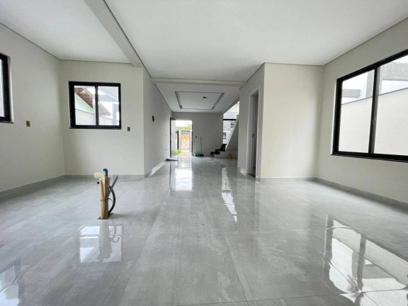 Imagem Casa com 3 Quartos à Venda, 150 m² em São João Do Rio Vermelho - Florianópolis Imagem Casa com 3 Quartos à Venda, 150 m² em São João Do Rio Vermelho - Florianópolis