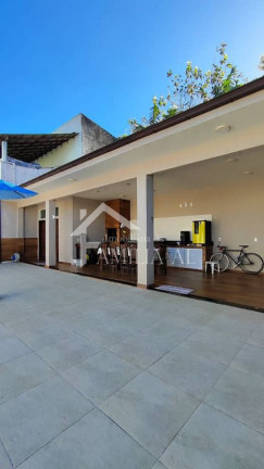 Imagem Casa com 2 Quartos à Venda, 168 m² em Iririú - Joinville