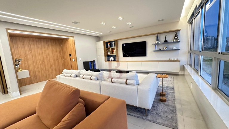 Imagem Imóvel com 4 Quartos à Venda, 250 m² em Icaraí - Niterói