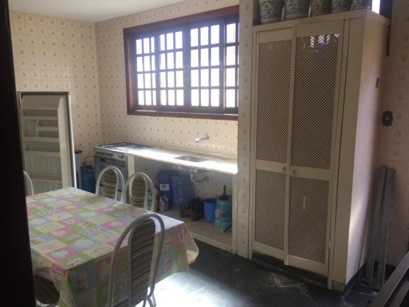 Imagem Casa com 5 Quartos à Venda, 200 m² em Centro - Caraguatatuba