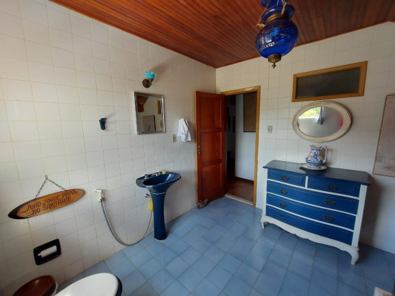 Imagem Casa com 4 Quartos à Venda, 255 m² em Três Córregos - Teresópolis