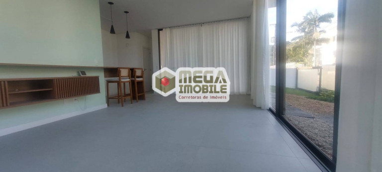 Imagem Casa com 3 Quartos à Venda, 166 m² em Itacorubi - Florianópolis Imagem Casa com 3 Quartos à Venda, 166 m² em Itacorubi - Florianópolis