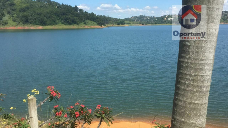 Imagem Imóvel com 3 Quartos à Venda, 5.000 m² em Centro - Igaratá