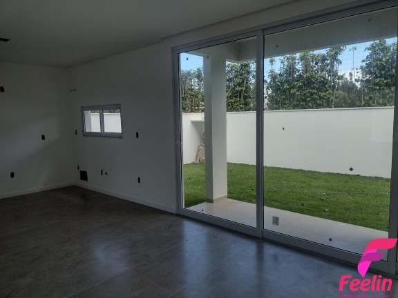 Imagem Casa com 3 Quartos à Venda, 178 m² em Campeche - Florianópolis Imagem Casa com 3 Quartos à Venda, 178 m² em Campeche - Florianópolis