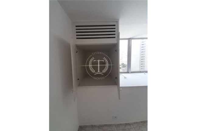 Sala Comercial à Venda, 32 m² em Higienópolis - São Paulo