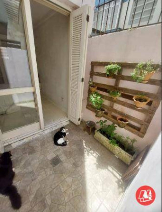 Imagem Kitnet com 1 Quarto à Venda, 31 m² em Santa Cecília - Porto Alegre Imagem Kitnet com 1 Quarto à Venda, 31 m² em Santa Cecília - Porto Alegre