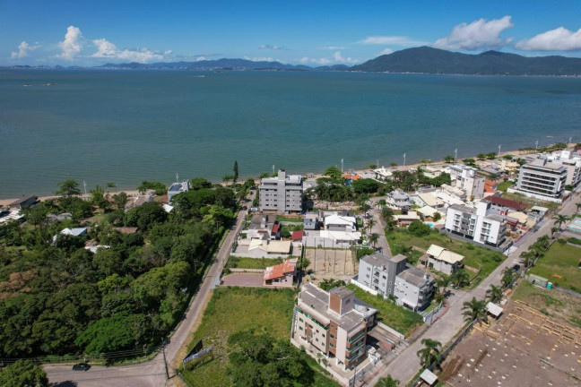Imagem Casa com 2 Quartos à Venda, 130 m² em Praia De Fora - Palhoça