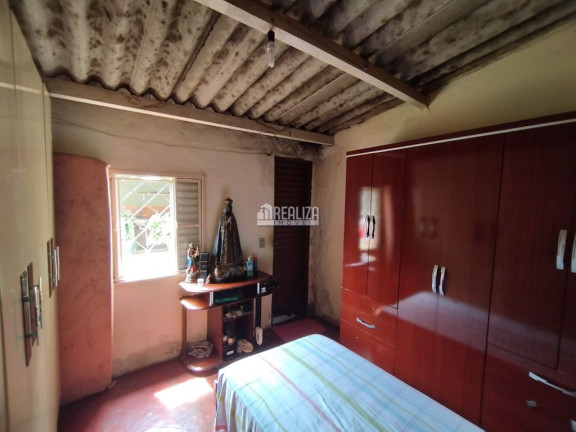 Imagem Casa com 2 Quartos à Venda, 300 m² em Nossa Senhora Da Abadia - Uberaba Imagem Casa com 2 Quartos à Venda, 300 m² em Nossa Senhora Da Abadia - Uberaba