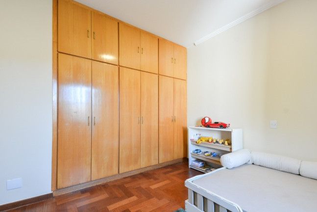 Imagem Casa com 4 Quartos à Venda, 450 m² em Caxingui - São Paulo