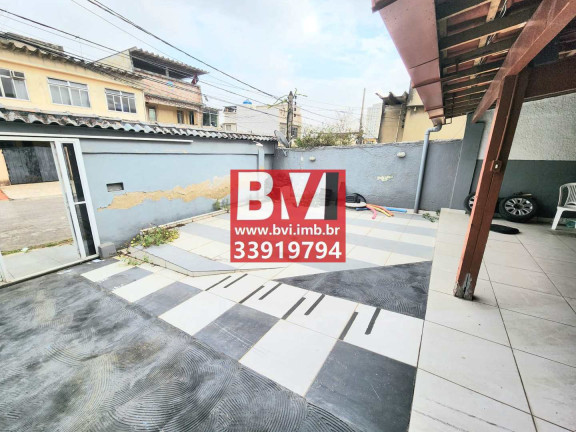 Imagem Casa com 2 Quartos à Venda, 480 m² em Irajá - Rio De Janeiro Imagem Casa com 2 Quartos à Venda, 480 m² em Irajá - Rio De Janeiro