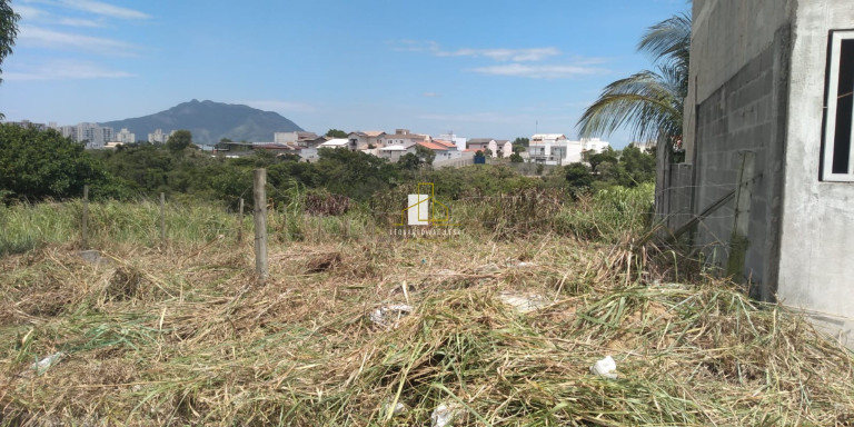 Foto do imóvel Imóvel à Venda, 420 m² em Morada De Laranjeiras - Serra Foto do imóvel Imóvel à Venda, 420 m² em Morada De Laranjeiras - Serra