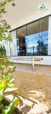 Imagem Casa com 5 Quartos à Venda, 348 m² em Nossa Senhora De Lourdes - Juiz De Fora Imagem Casa com 5 Quartos à Venda, 348 m² em Nossa Senhora De Lourdes - Juiz De Fora