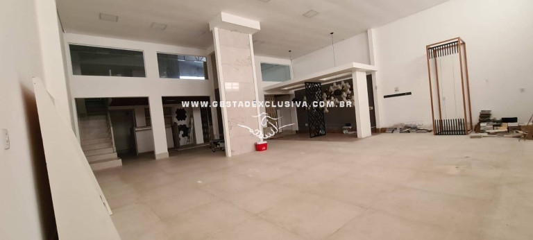Sala Comercial à Venda, 232 m² em Loteamento Parque Empresarial Adelelmo Corradini - Itatiba