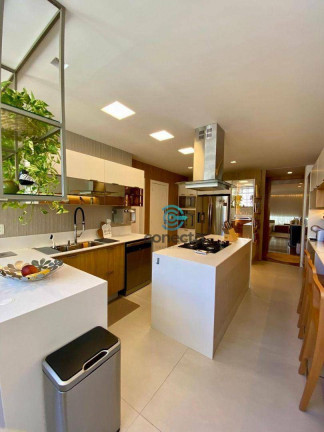 Imagem Apartamento com 4 Quartos à Venda, 230 m² em Icaraí - Niterói Imagem Apartamento com 4 Quartos à Venda, 230 m² em Icaraí - Niterói