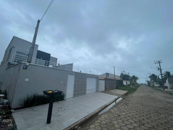 Imagem Casa com 4 Quartos à Venda, 350 m² em Maria Helena Novaes - Peruíbe Imagem Casa com 4 Quartos à Venda, 350 m² em Maria Helena Novaes - Peruíbe