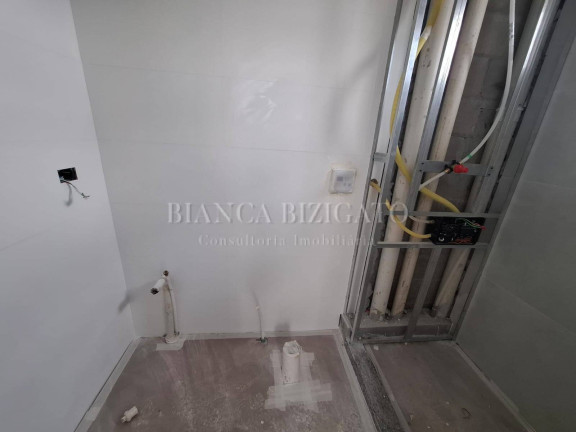Imagem Apartamento com 3 Quartos à Venda, 56 m² em Mercês - Curitiba Imagem Apartamento com 3 Quartos à Venda, 56 m² em Mercês - Curitiba