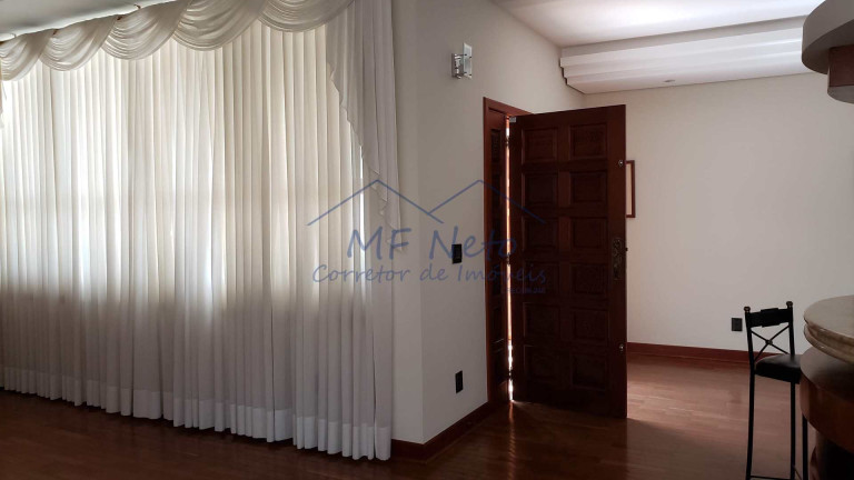 Imagem Casa com 4 Quartos à Venda, 1.320 m² em Centro - Pirassununga Imagem Casa com 4 Quartos à Venda, 1.320 m² em Centro - Pirassununga