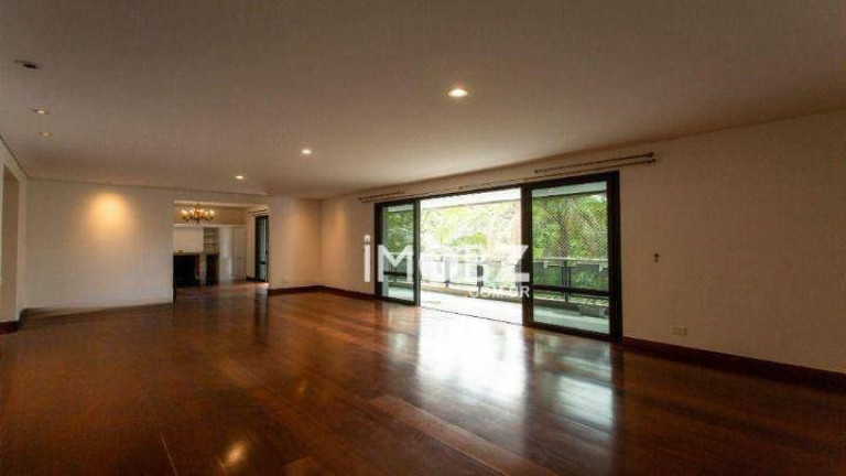 Imóvel com 4 Quartos à Venda, 300 m² em Santo Amaro - São Paulo