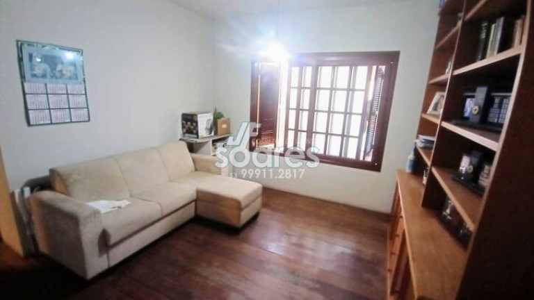Imagem Sobrado com 5 Quartos à Venda, 309 m² em Centro - Pelotas