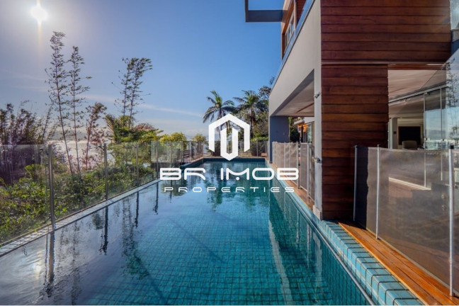 Imagem Casa com 6 Quartos à Venda, 1.093 m² em Cacupé - Florianópolis Imagem Casa com 6 Quartos à Venda, 1.093 m² em Cacupé - Florianópolis