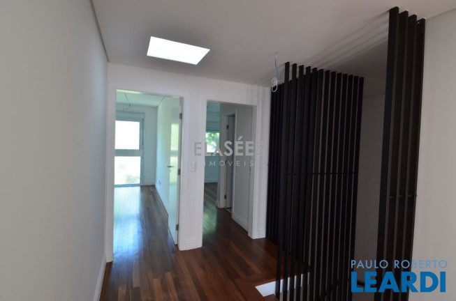 Imagem Sobrado com 4 Quartos à Venda, 321 m² em Vila Morumbi - São Paulo Imagem Sobrado com 4 Quartos à Venda, 321 m² em Vila Morumbi - São Paulo