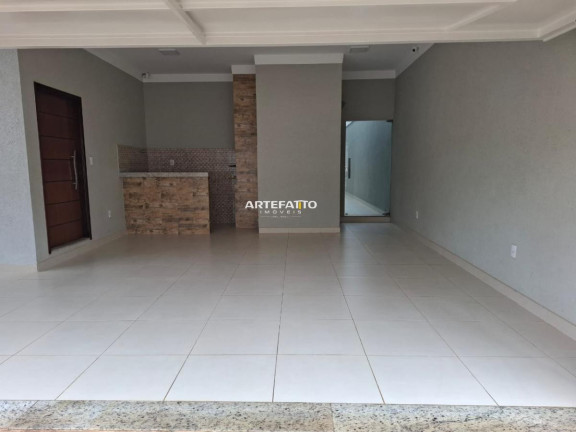 Imagem Casa com 3 Quartos à Venda, 200 m² Imagem Casa com 3 Quartos à Venda, 200 m²