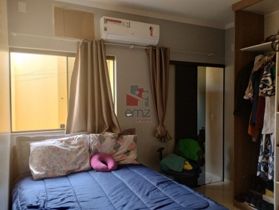 Imagem Casa com 2 Quartos à Venda, 65 m² em Vila Anahy - Campo Grande