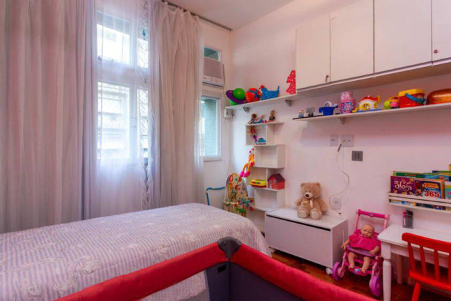 Imagem Apartamento com 3 Quartos à Venda,  em Copacabana - Rio De Janeiro