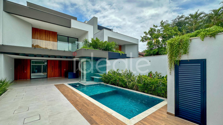 Casa com 5 Quartos à Venda, 453 m² em Barra Da Tijuca - Rio De Janeiro