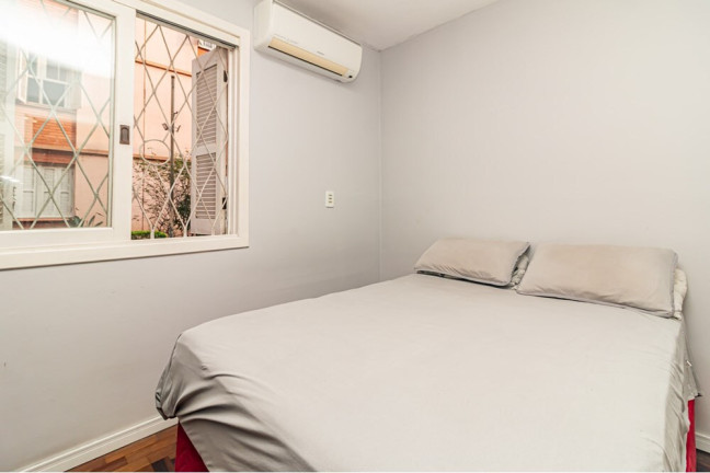 Imagem Imóvel com 2 Quartos à Venda, em Menino Deus - Porto Alegre Imagem Imóvel com 2 Quartos à Venda, em Menino Deus - Porto Alegre