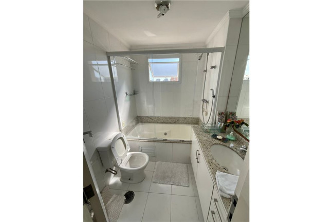 Imagem Imóvel com 3 Quartos à Venda, em Vila Andrade - São Paulo Imagem Imóvel com 3 Quartos à Venda, em Vila Andrade - São Paulo